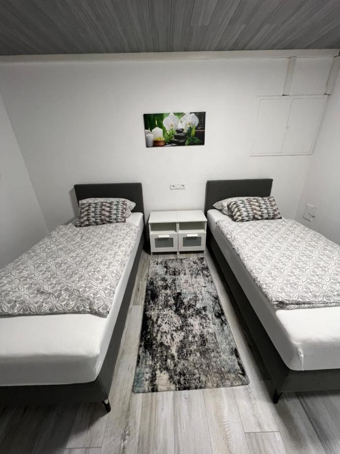 Deniz'S Serviced Apartment. Niederaula Dış mekan fotoğraf